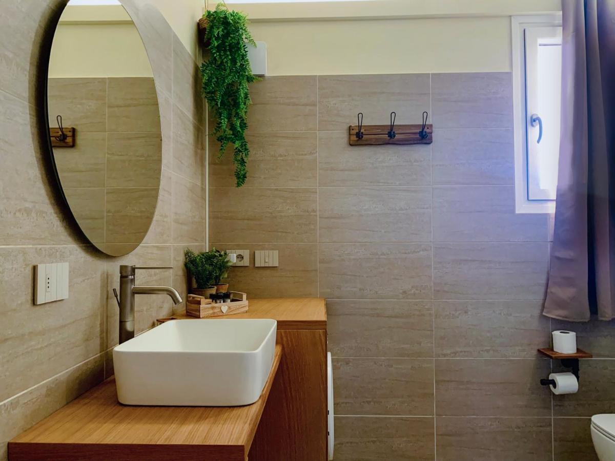 Charming Attic Apartment With Balcony & Swimming Pool Дезенцано-дель-Гарда Экстерьер фото